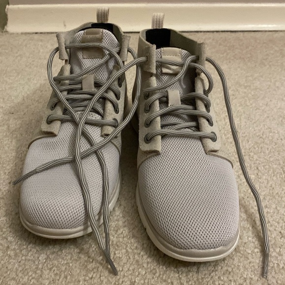 Women Timberlands - Picture 6 of 6